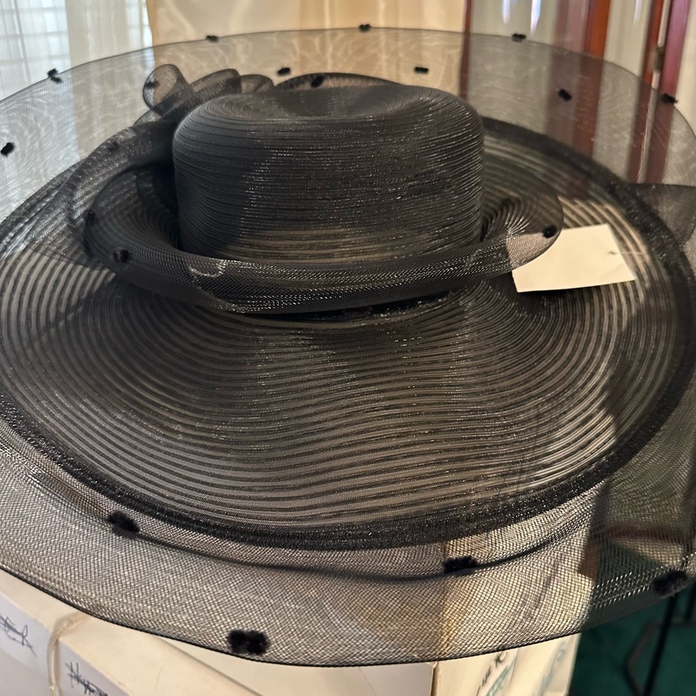 Stylish Black Mesh Hat